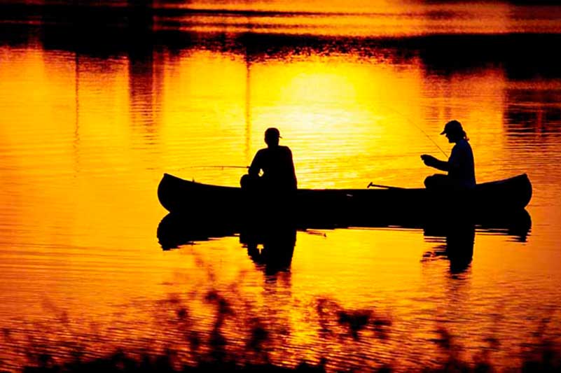 Fishing on the Khe Lau lake