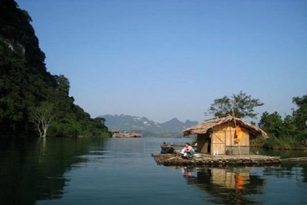 Way to Pu Mat Natural Park, Con Cuong, Nghe An